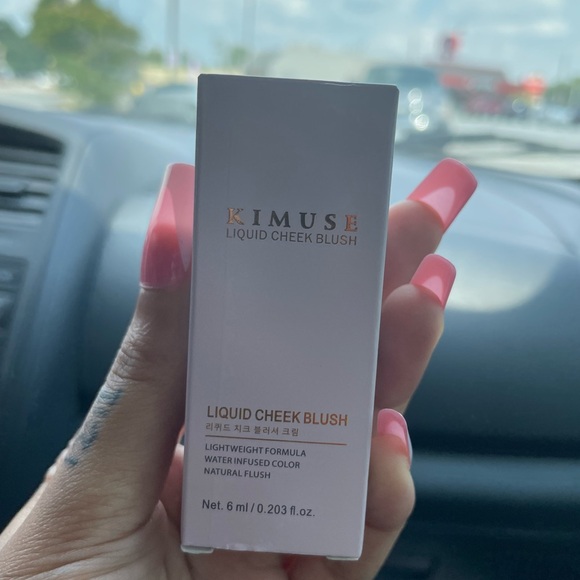 Kimuse liquid cheek blush -Puff - Picture 5 of 8